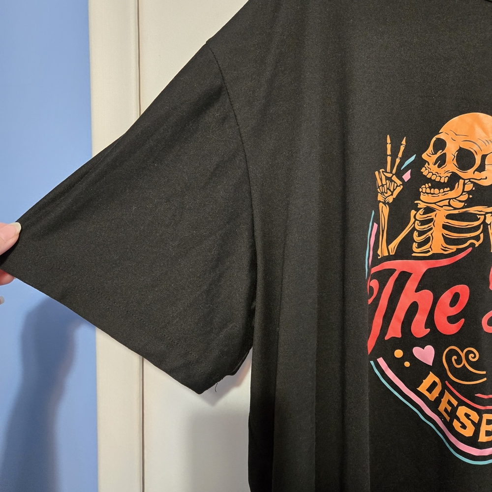 Black Graphic Tee with Skeleton Design - Picture 4 of 5